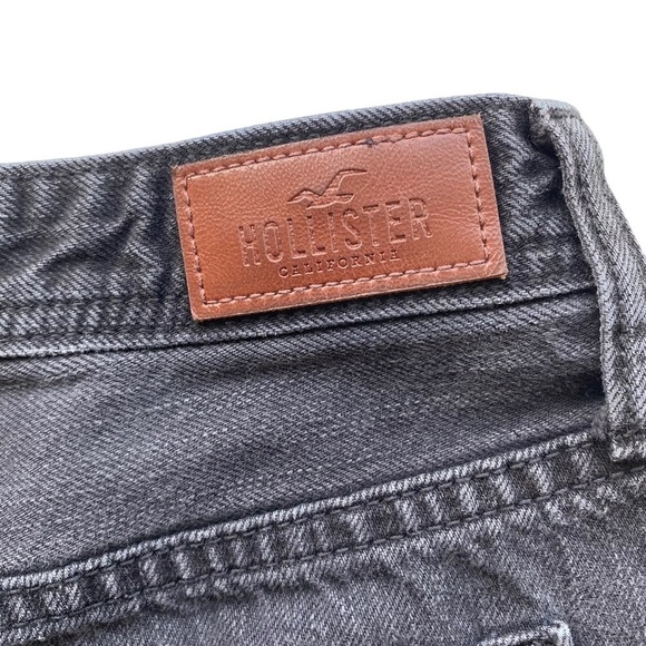 ✅Hollister Womens Jean Shorts Size 11 30 Black High Rise Mom Short 3” Distressed - Picture 6 of 9